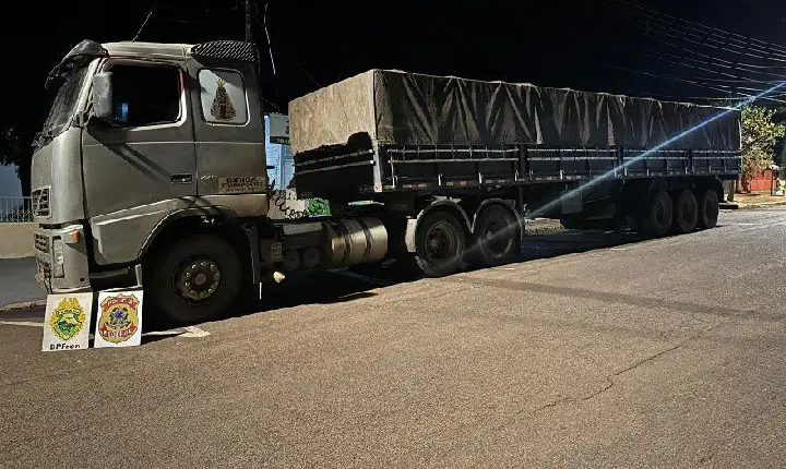 Carreta furtada em Assis Chateaubriand é recuperada em Terra Roxa; homem foi preso