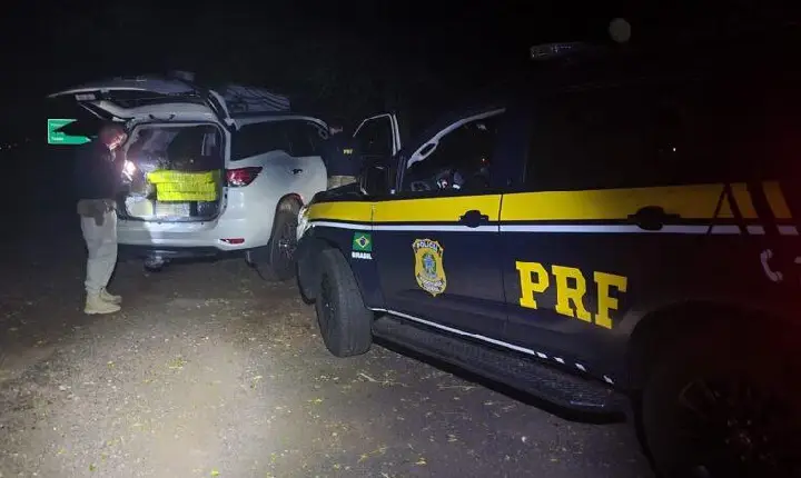 Terra Roxa – PRF apreende mais de meia tonelada de maconha em veículo roubado