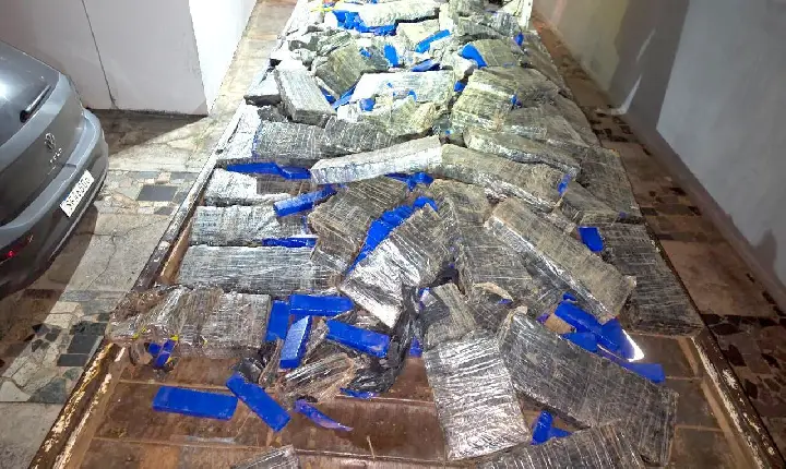 Traficante morre em acidente com carro blindado com 1 tonelada de maconha na PR-490, em Iporã