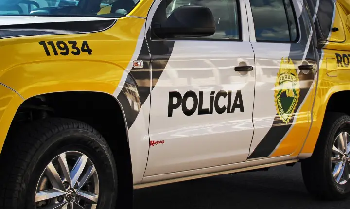 Trio armado invade residência e rouba dois veículos no centro de Terra Roxa
