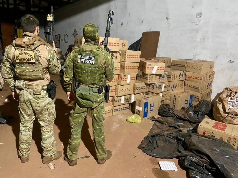 Terra Roxa - PF e BPFron localizam depósito de cigarros