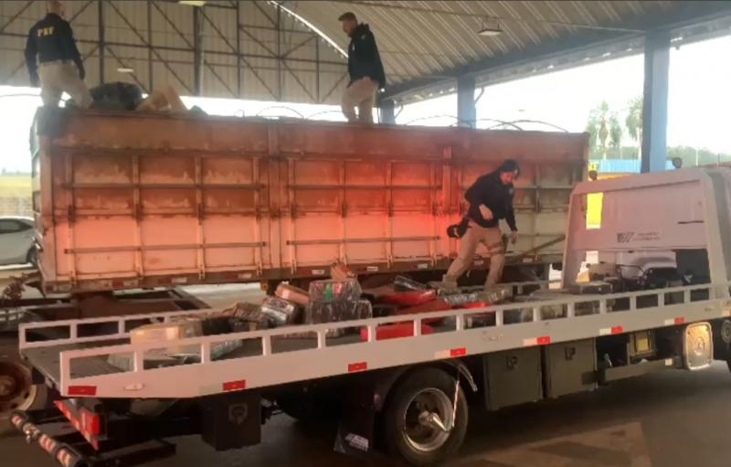 Carreta com 2,6 tonelada de maconha é apreedida entre Guaíra e Terra Roxa