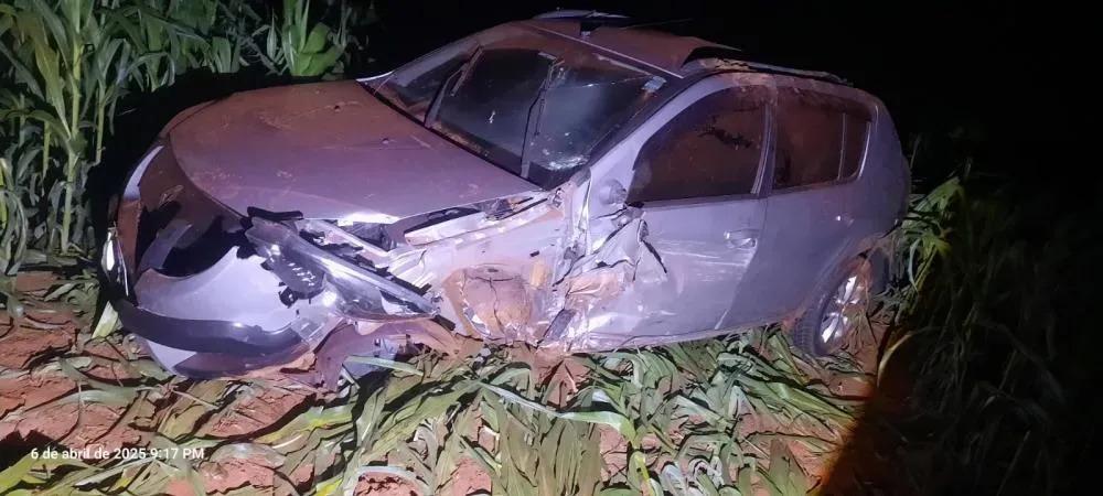Após acidente envolvendo três veículos entre Terra Roxa e Palotina, ocupantes abandonam carro e fogem do local