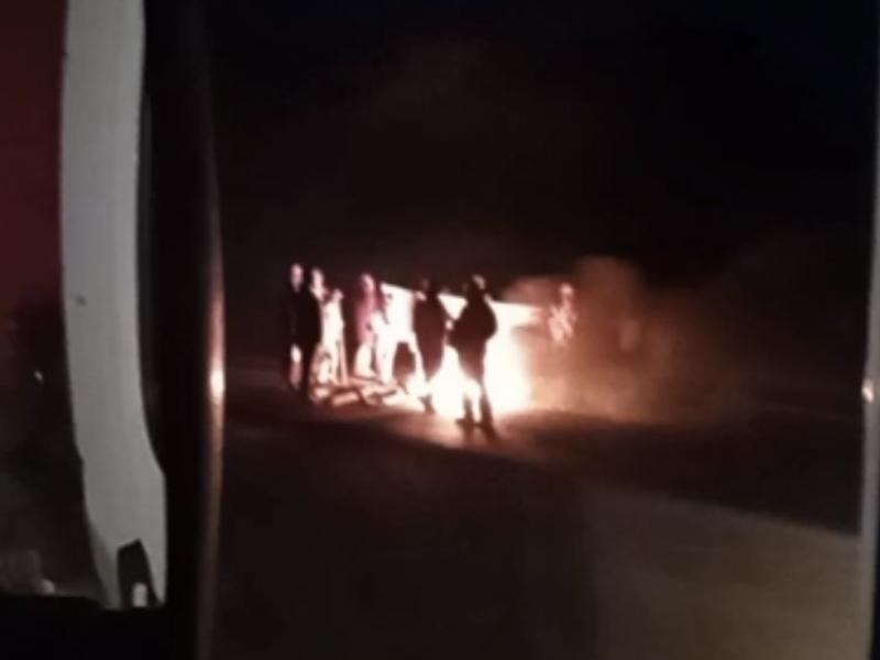 BR-272 é bloqueada por manifestação indígena entre Guaíra e Terra Roxa